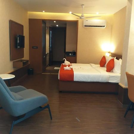 Hotel Jyoti Forbesganj エクステリア 写真