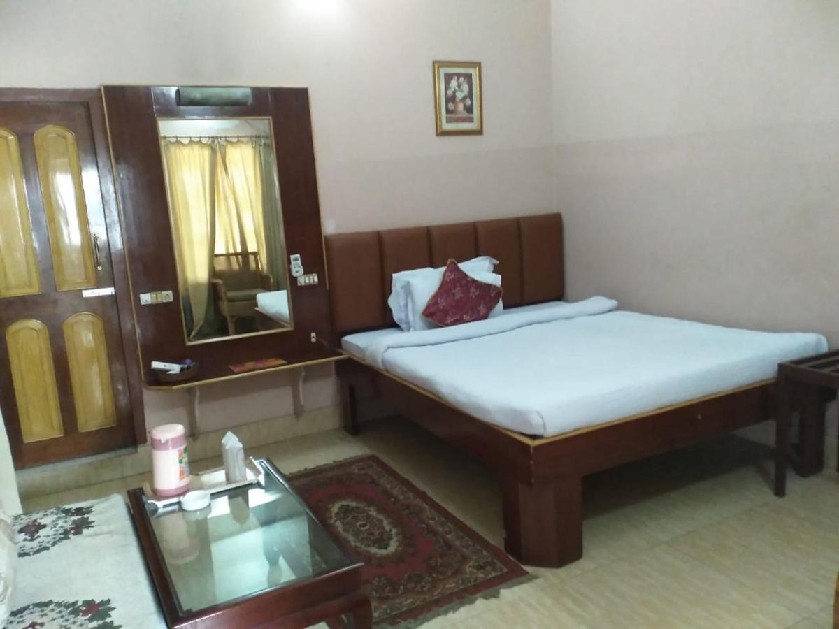 Hotel Jyoti Forbesganj エクステリア 写真