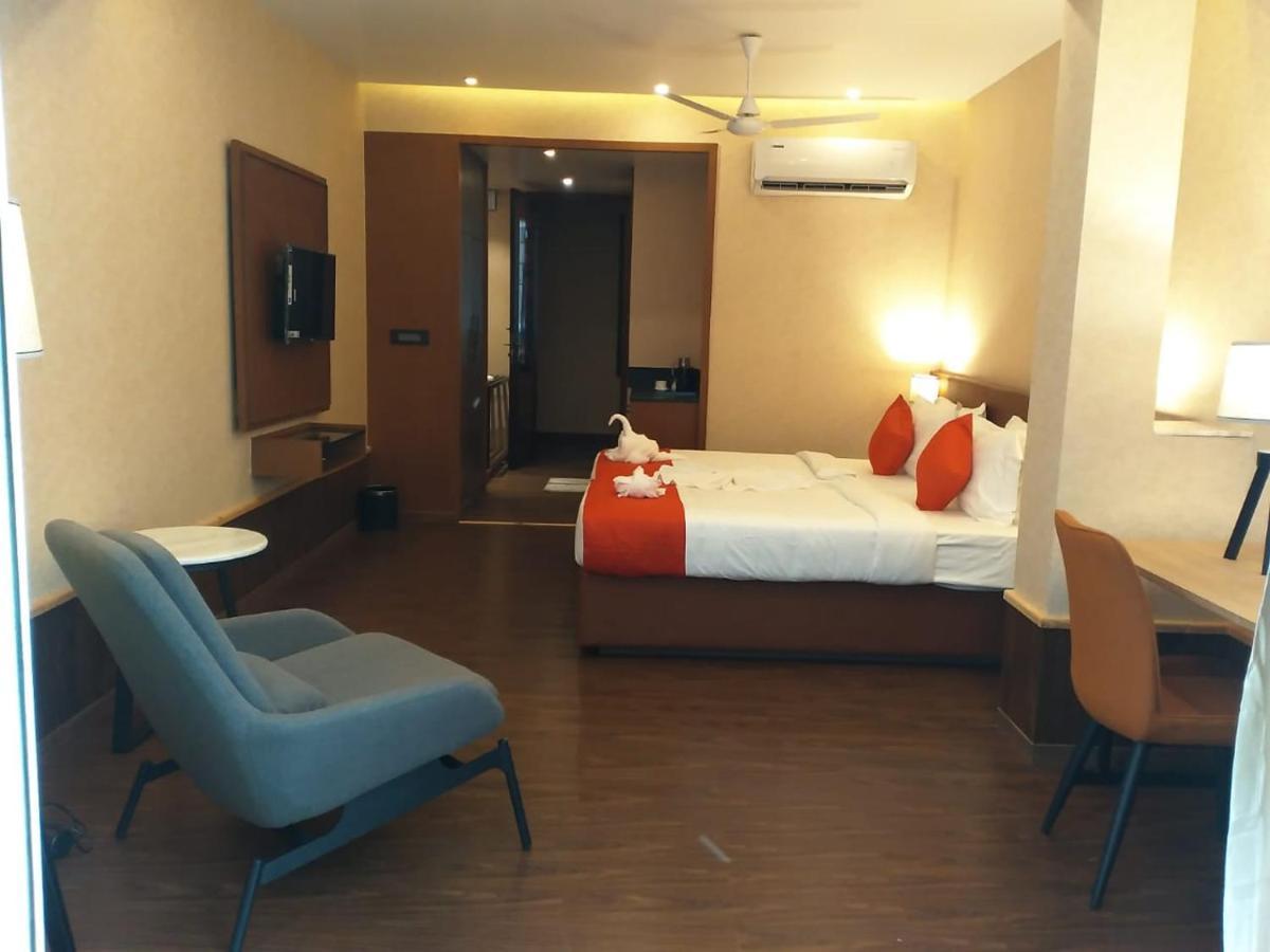 Hotel Jyoti Forbesganj エクステリア 写真