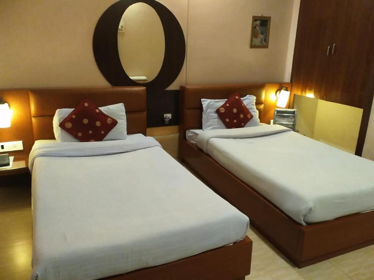 Hotel Jyoti Forbesganj エクステリア 写真