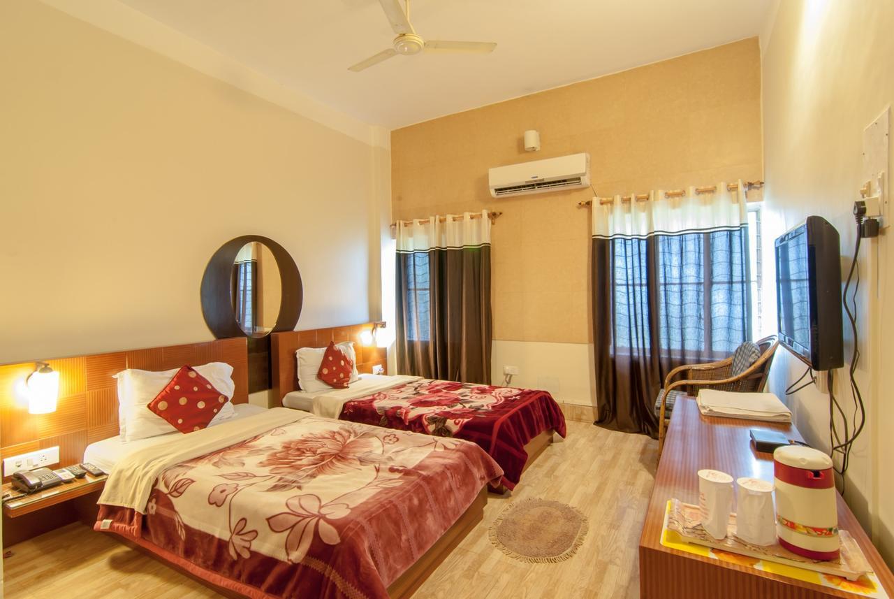 Hotel Jyoti Forbesganj エクステリア 写真